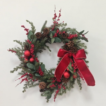 Red Bow Berry Christmas Wreath Red Bow Berry Christmas Wreath