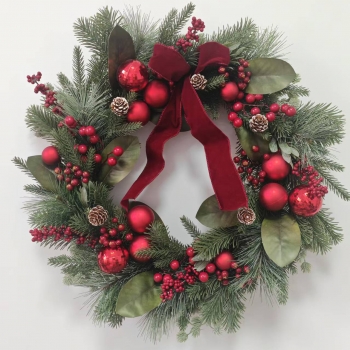 Velvet Bow Red Berry Christmas Wreath Velvet Bow Red Berry Christmas Wreath