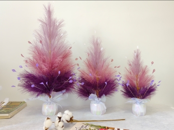 Silk-Touch Pampas Tabletop Christmas Tree (3 Sizes)